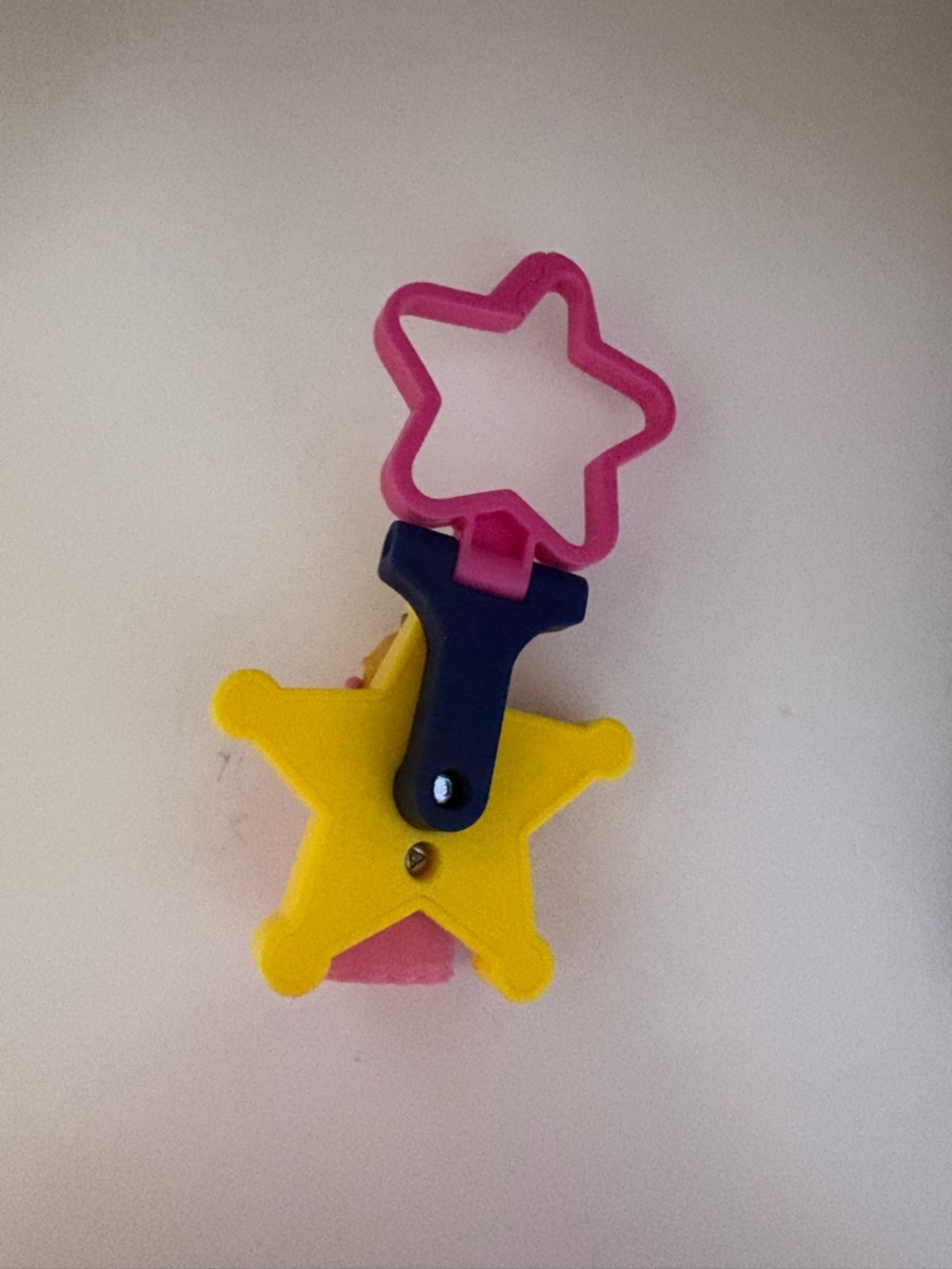 Pink Princess Peach Star Clip Keychain - Picture 2 of 2